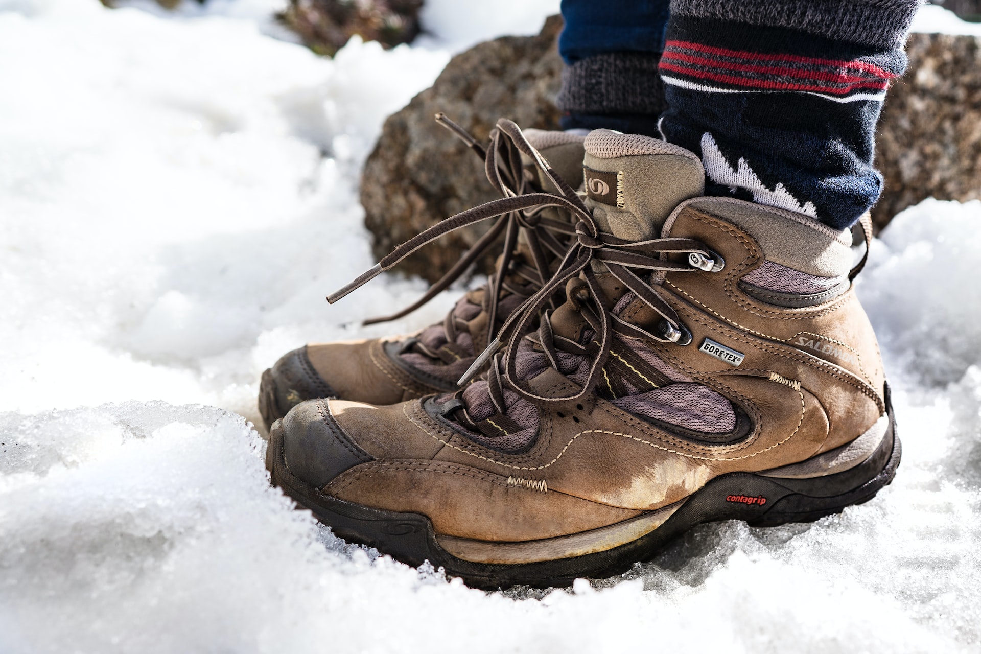 Talvikengät kannattaa puhdistaa ja huoltaa ennen varastointia. Säilytä kengät kesän ajan kuivassa paikassa.